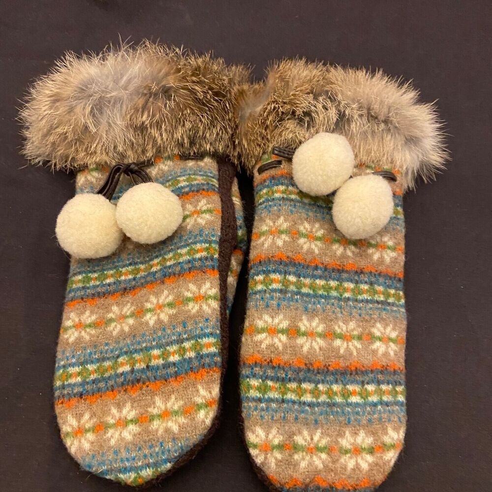 #6248 Paul & Joe Sisters Mittens with fur trim and pompoms